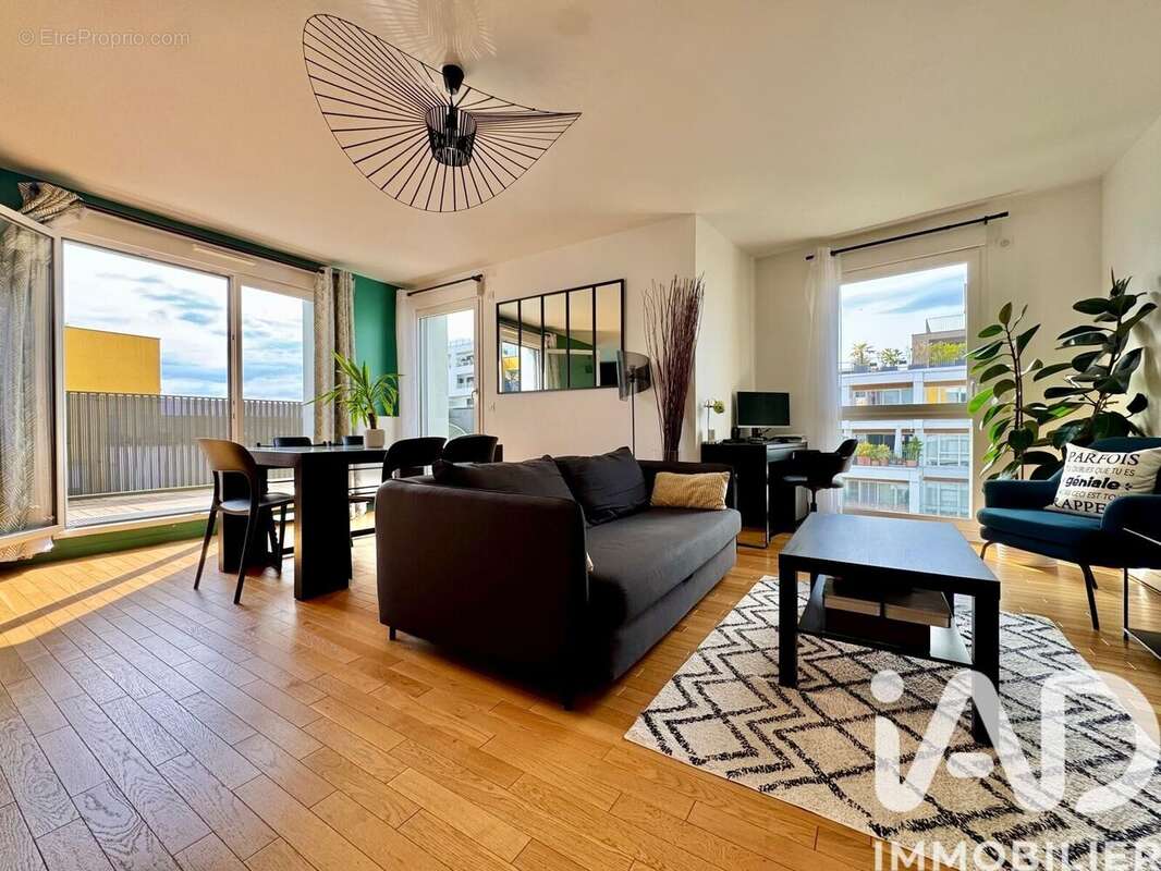 Photo 2 - Appartement à RUEIL-MALMAISON