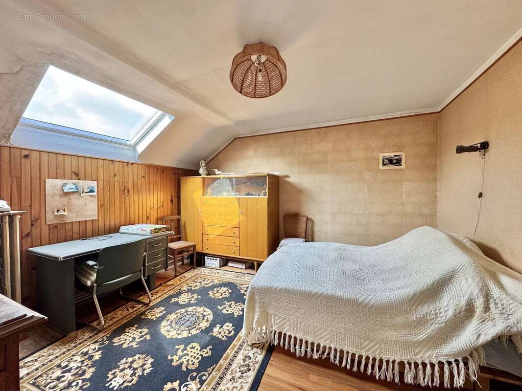 Maison à VERRIERES-LE-BUISSON