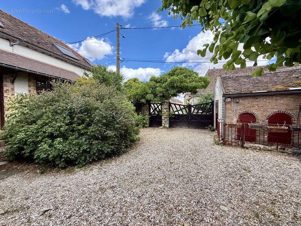 Deux maisons pour la même propriété, ancien prieuré, entre - photo 21