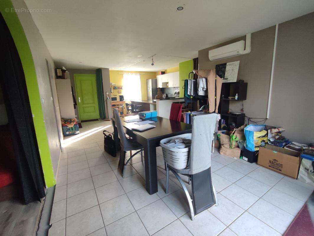 Maison à LES NOUILLERS