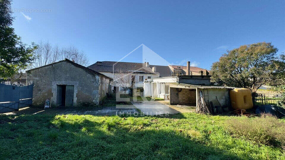 Maison à VELINES
