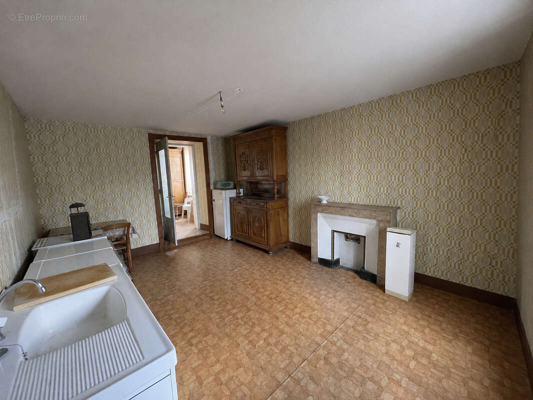 Maison en pierre mitoyenne Sainte-Sigolène - photo 4
