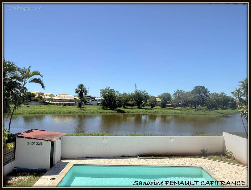 A vendre a kourou (97310) une charmante villa t6 de 120 m² - terrain de 466 m² - au prix de 390 000 € - photo 14