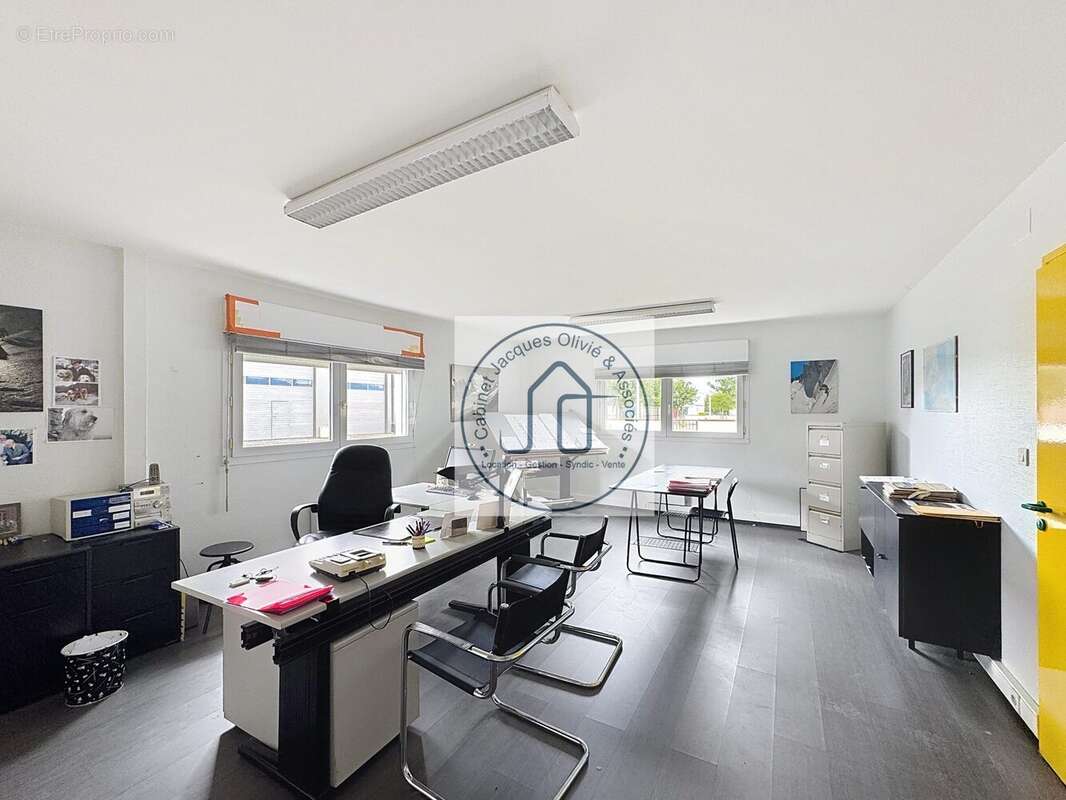 Commerce 450 m² à Fontenilles  - photo 4