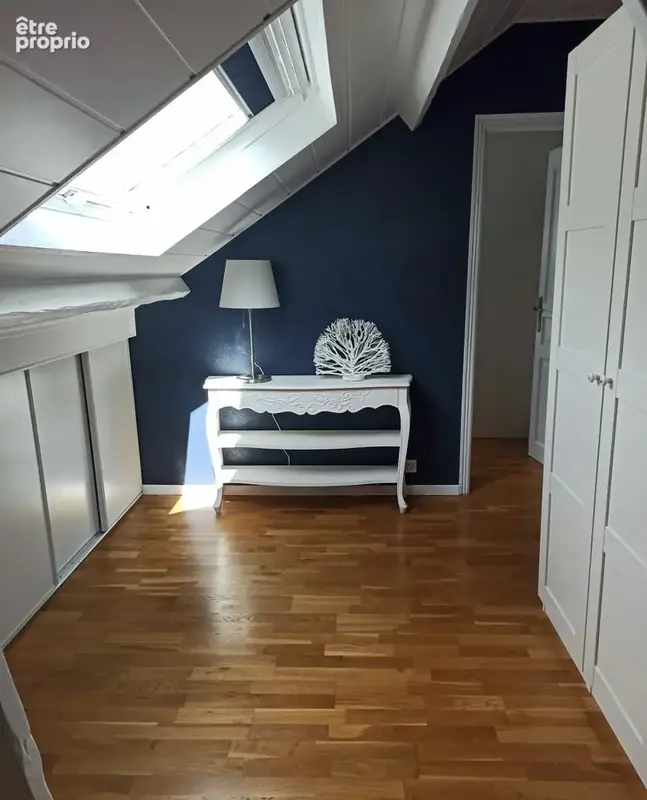 A CORBEHEM, magnifique maison semi individuelle de semi plain pied- 3 chambres- bureau- véranda- cave- garage - photo 11