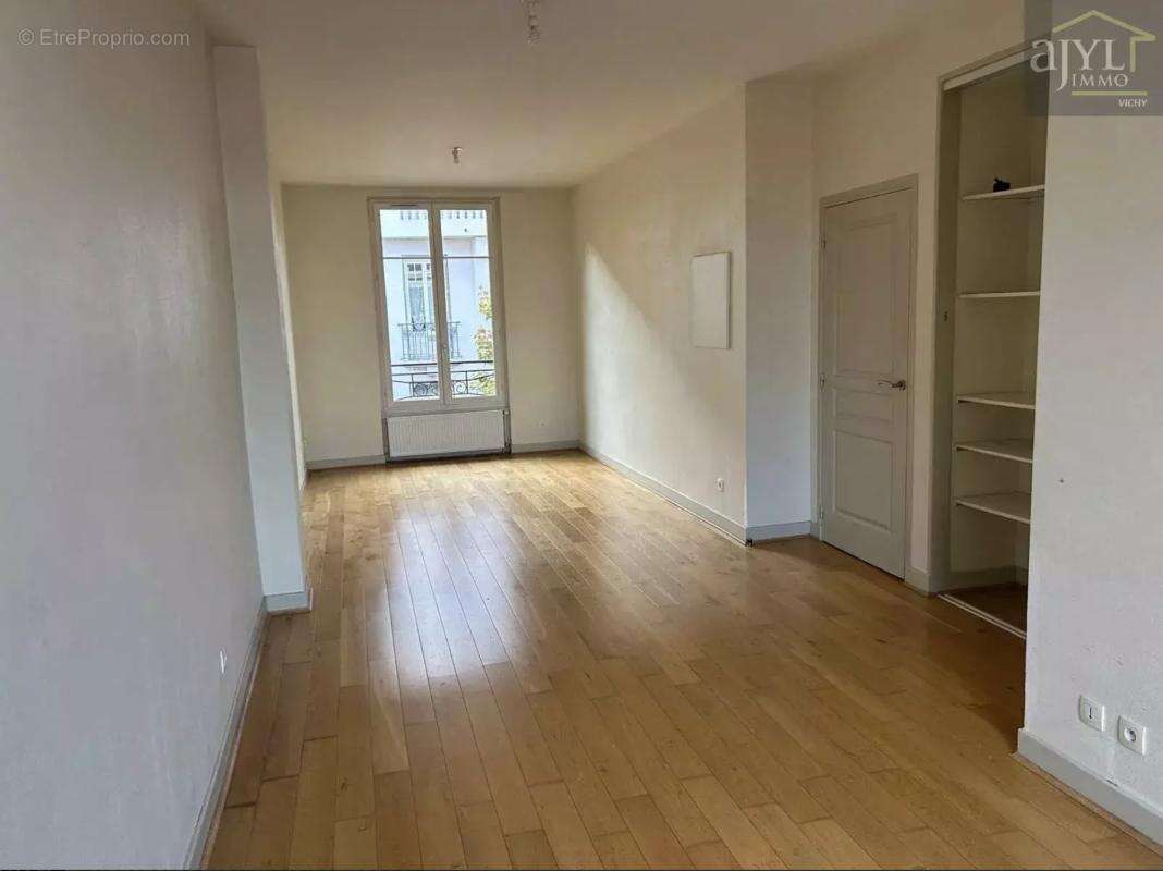 Appartement à VICHY