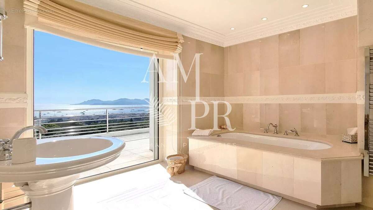 Maison à CANNES