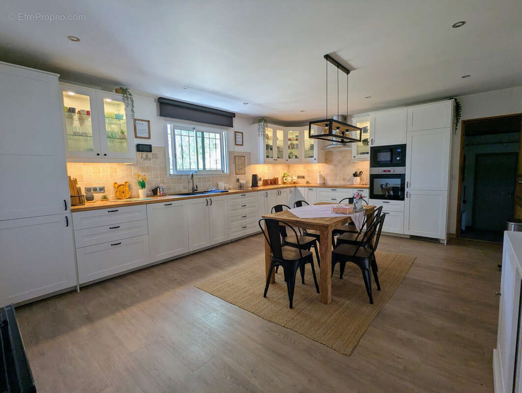 Maison à SAINTE-VALIERE