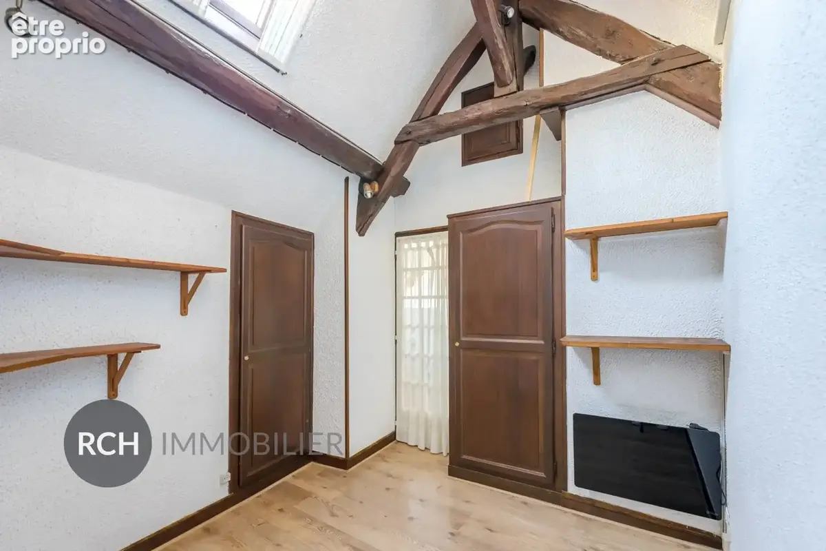 Montfort-l'Amaury - Bel appartement lumineux situé au dernier étage - photo 8
