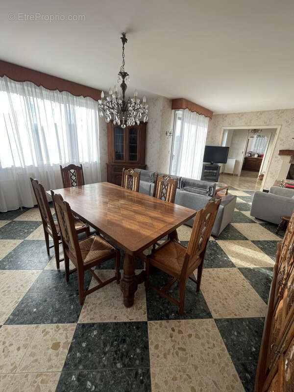 Maison à FONCQUEVILLERS