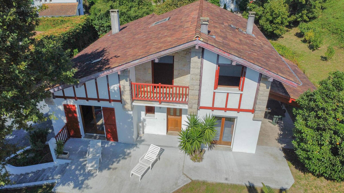 Maison à SAINT-PEE-SUR-NIVELLE