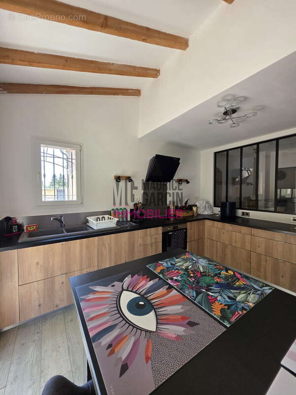 Maison à PERNES-LES-FONTAINES