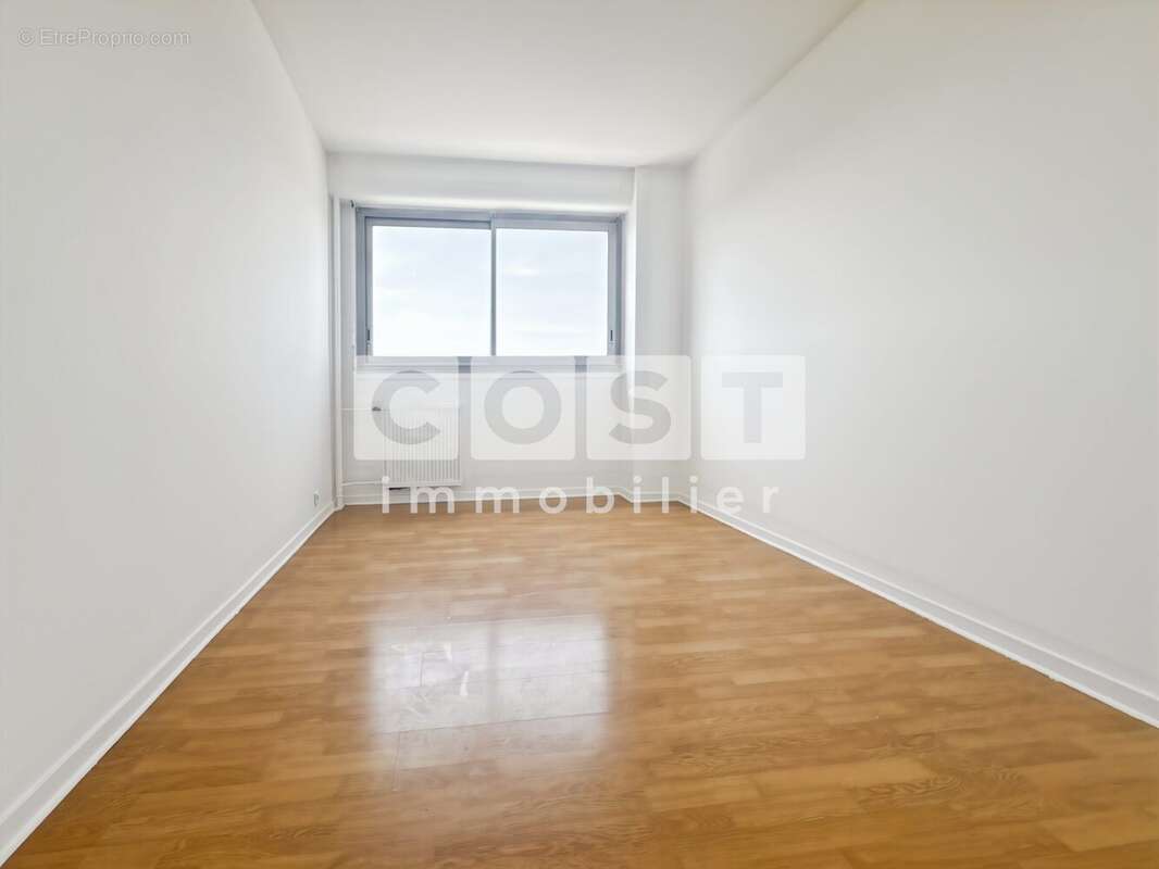 Appartement à COLOMBES