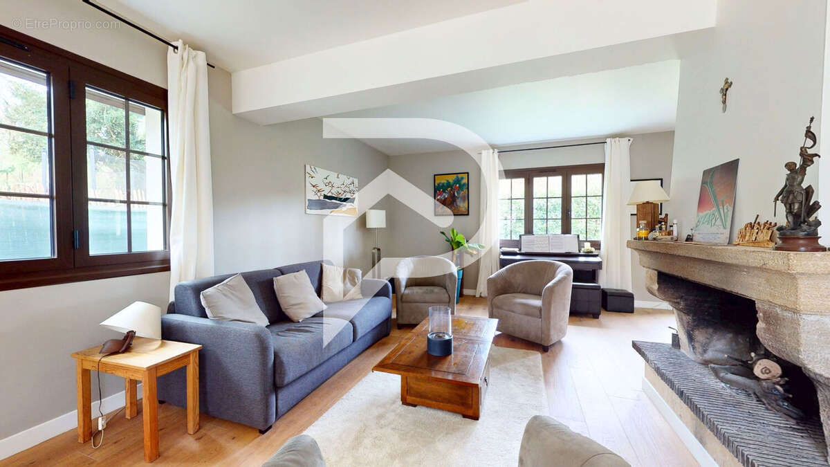 Maison à MARLY-LE-ROI