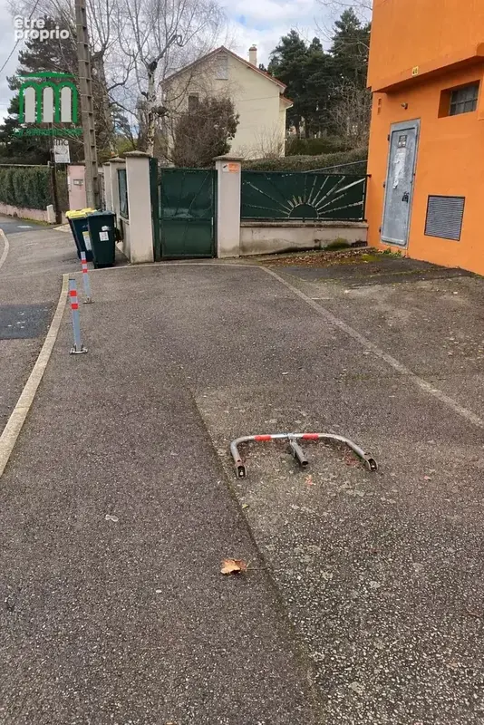 place de parking exterieur / saint-étienne la métare - photo 2