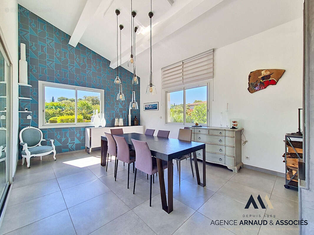 Maison à LA CADIERE-D'AZUR
