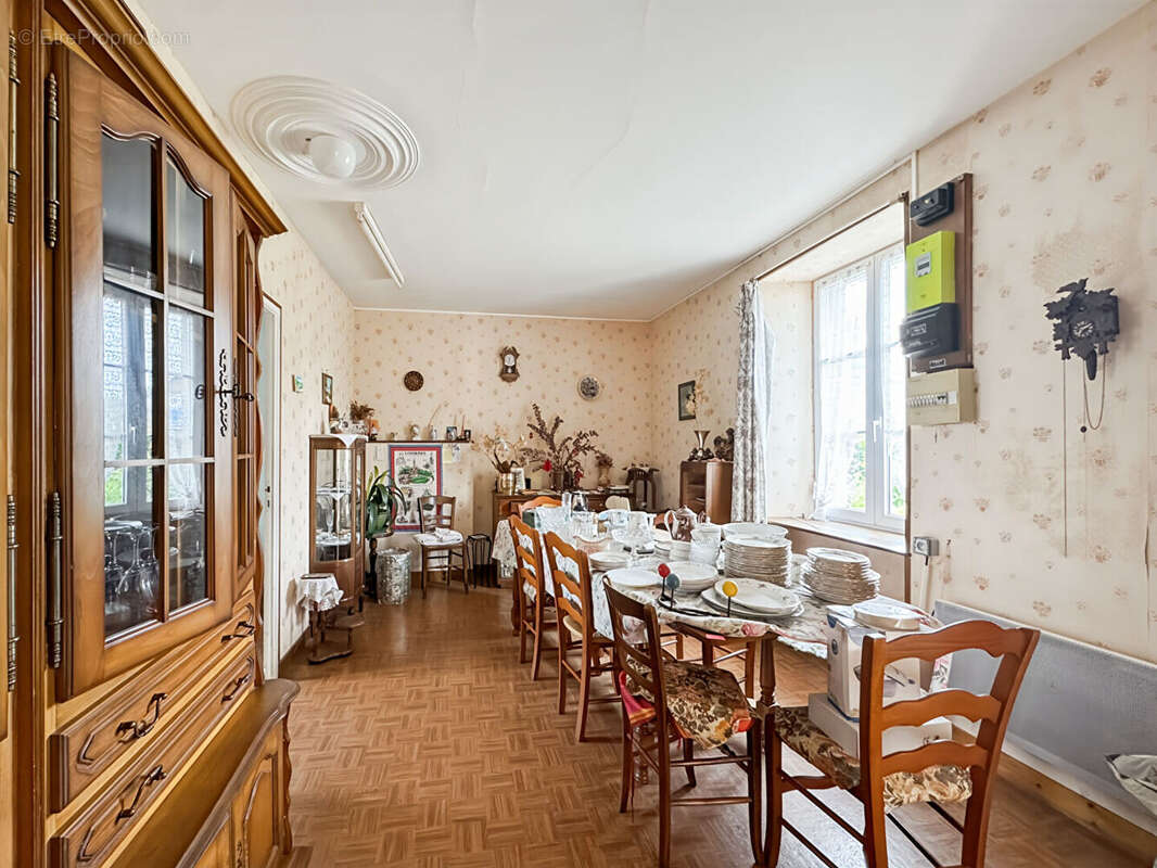 Maison à SENS-DE-BRETAGNE