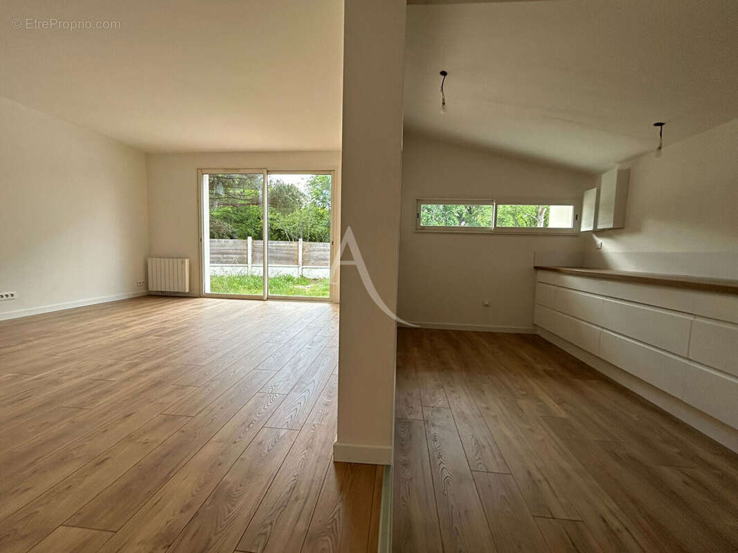 Maison Saint Medard En Jalles 4 pièce(s) 92 m2 - photo 2