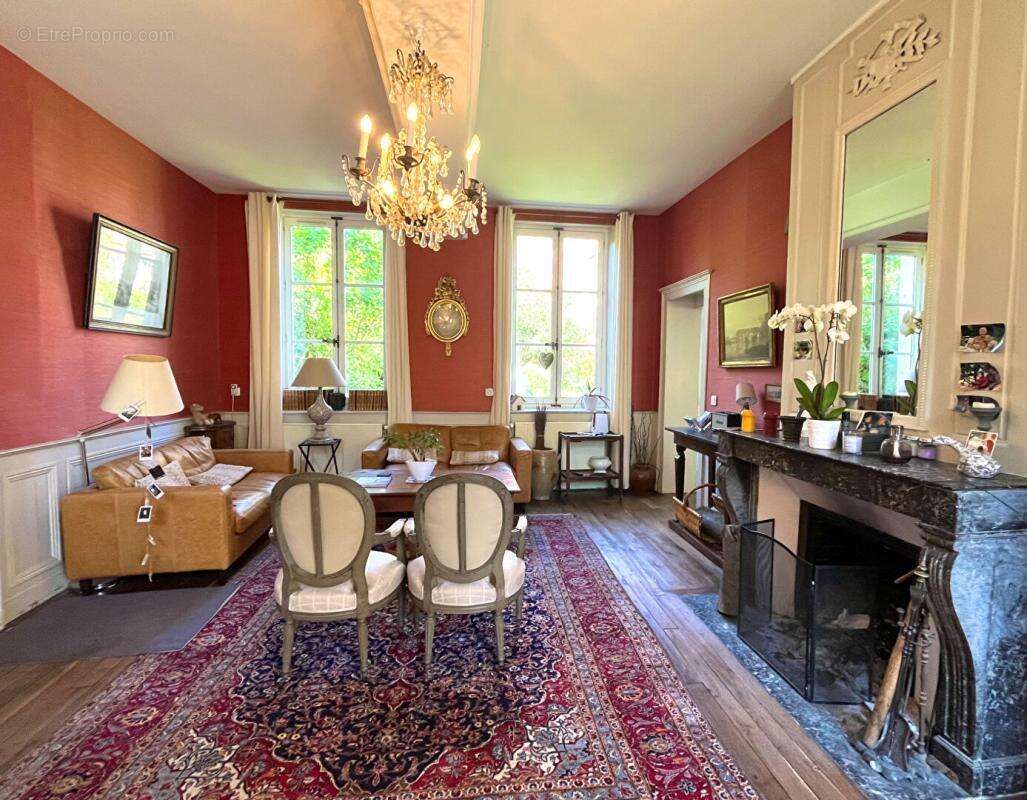 Maison de Maître :10 pièce(s) 288 m2 - Terrain 959m² - photo 9