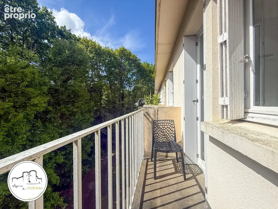 Appartement à AVRILLE