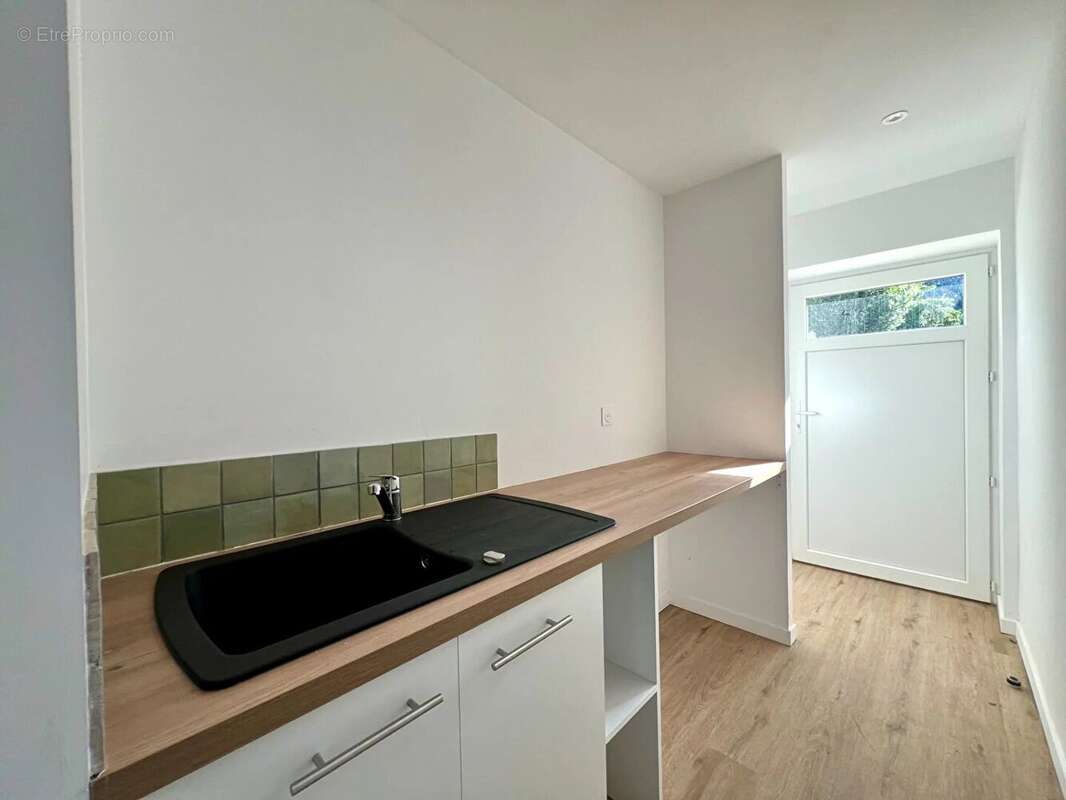 En plein coeur de Cesson, une maison de charme entièrement rénovée - photo 11