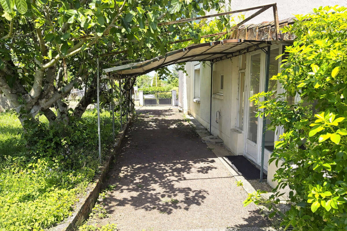 Maison à EXIDEUIL