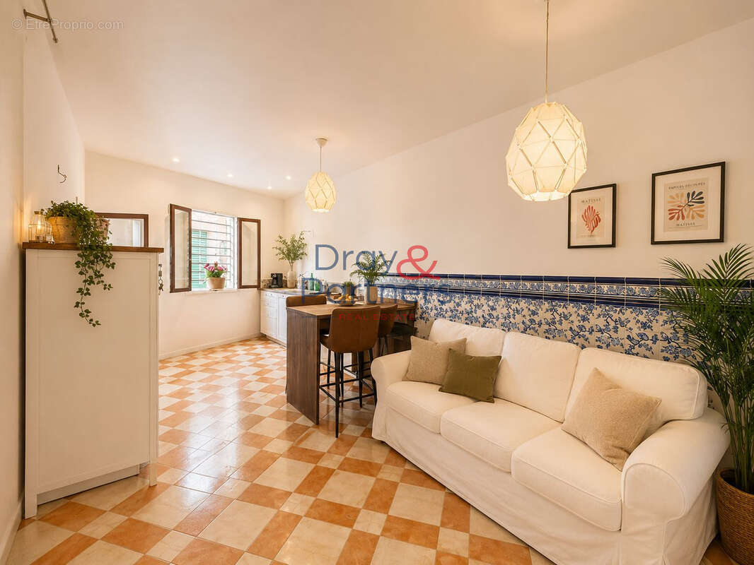 Maison à BESSAS