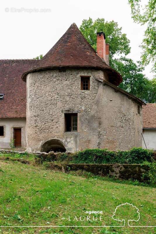   - Maison à CHAVROCHES