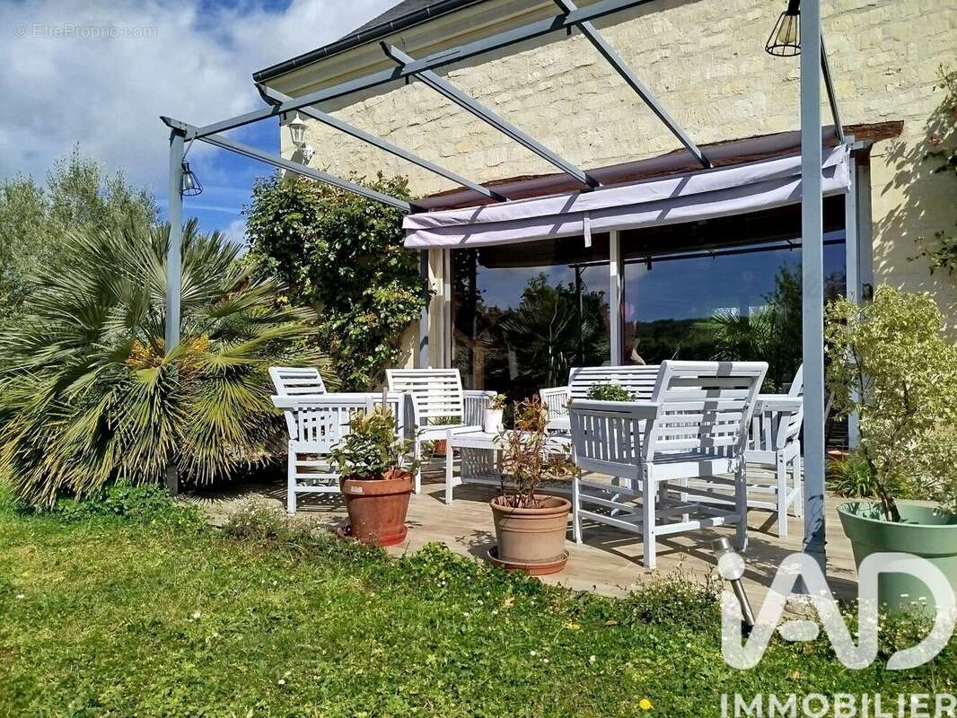 Photo 2 - Maison à CHINON