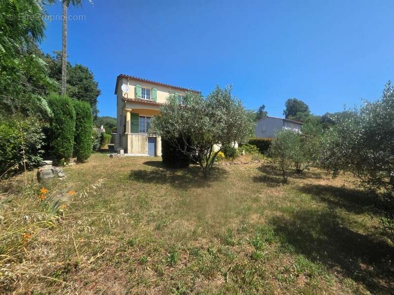 Maison à CENDRAS