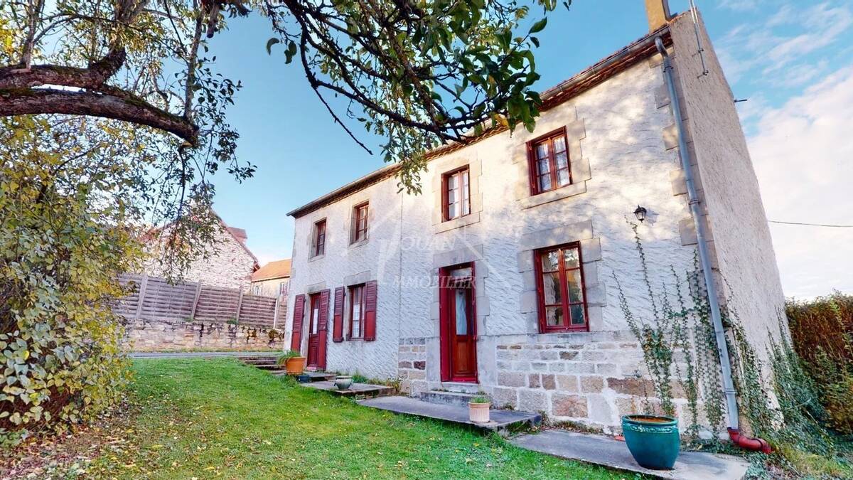 Maison à COUTANSOUZE