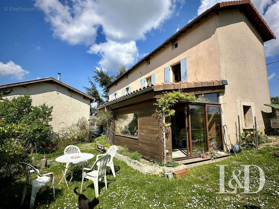 Maison à REVENTIN-VAUGRIS