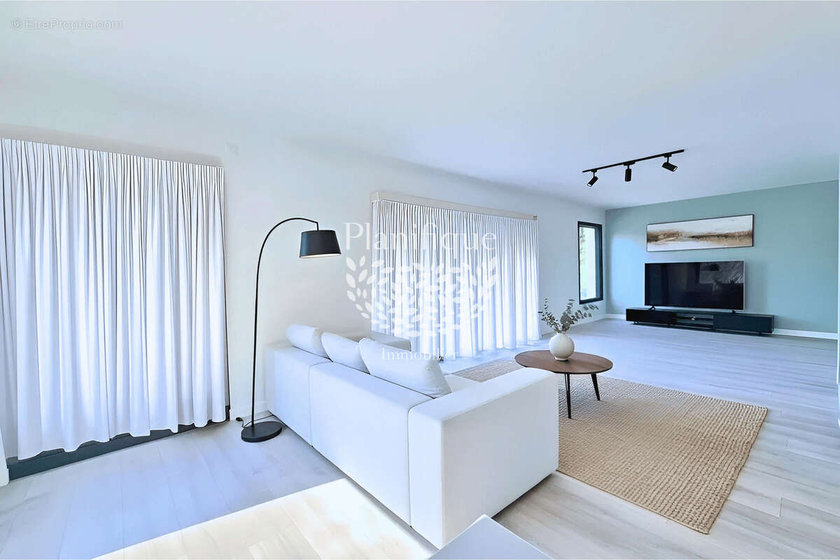 Appartement à SAINT-JULIEN-EN-GENEVOIS