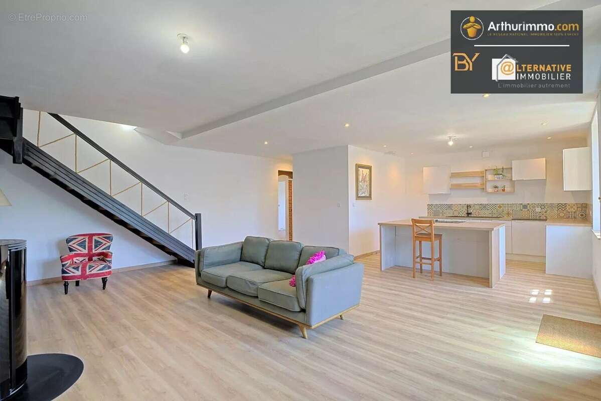 Maison à ARGENTRE-DU-PLESSIS