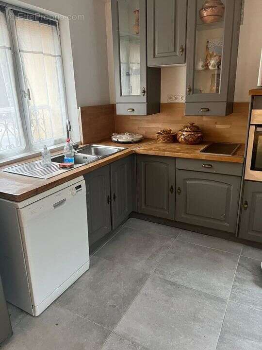 Maison à MONTREUIL-AUX-LIONS