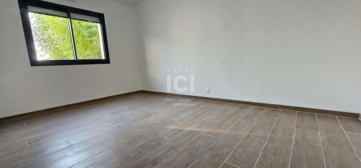 Maison à SAINTE-LUCE-SUR-LOIRE