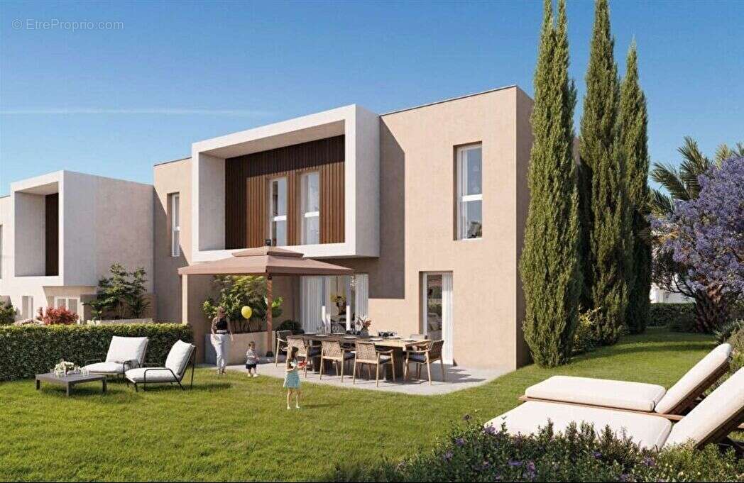 Maison à FREJUS