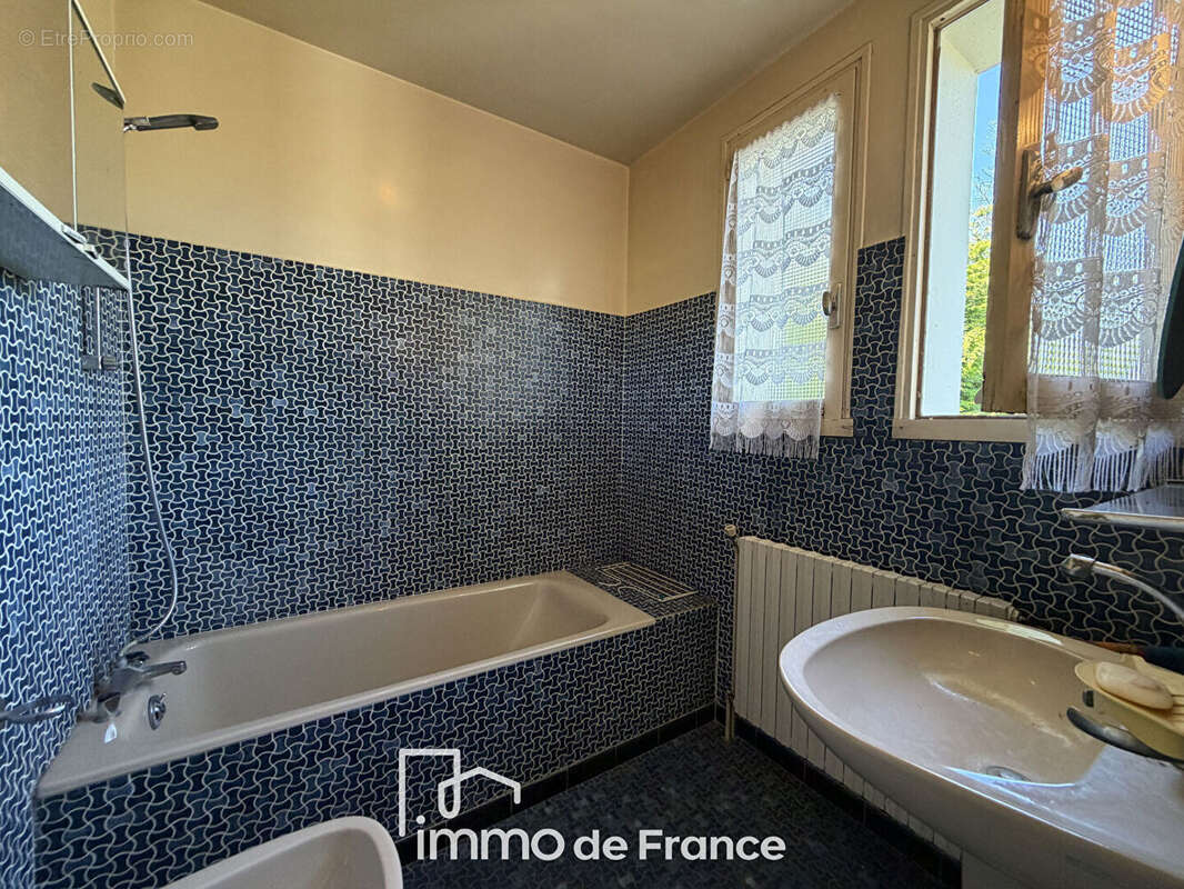 Maison sur hauteur Decazeville -95 m2 habitables- avec grand sous-sol - photo 5