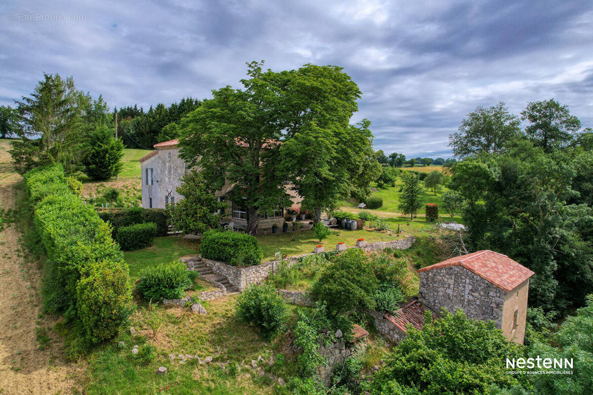 Maison à GAZAUPOUY