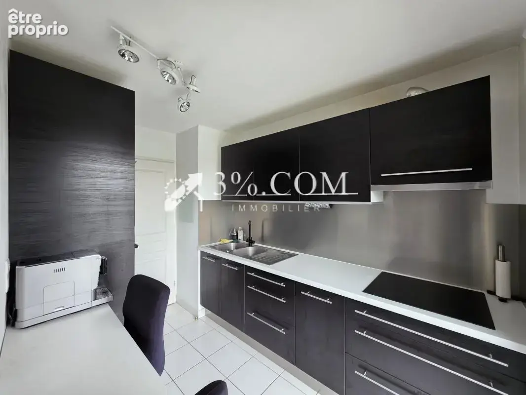 Saint André lez Lille, T3 de 64m2 avec balcon et parking - photo 6