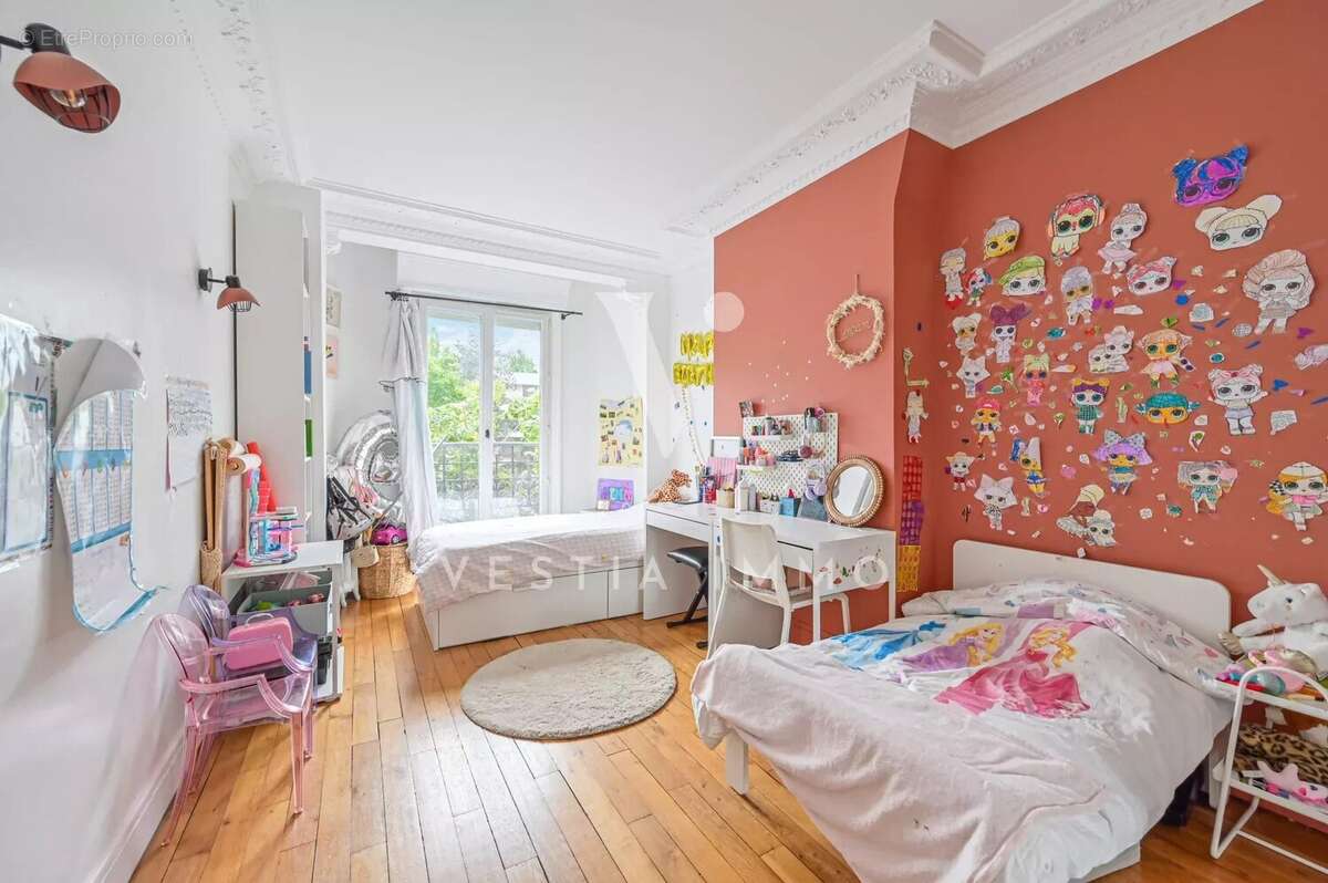 Appartement à NEUILLY-SUR-SEINE