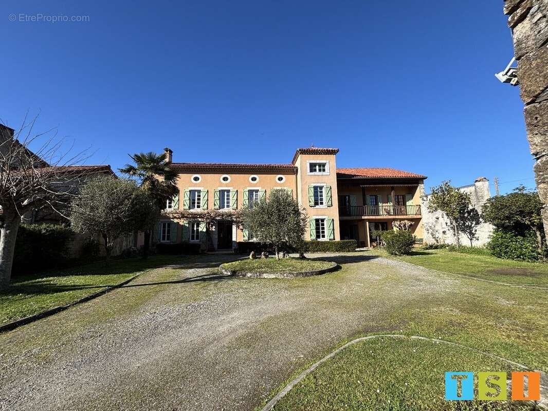 Maison à POINTIS-INARD