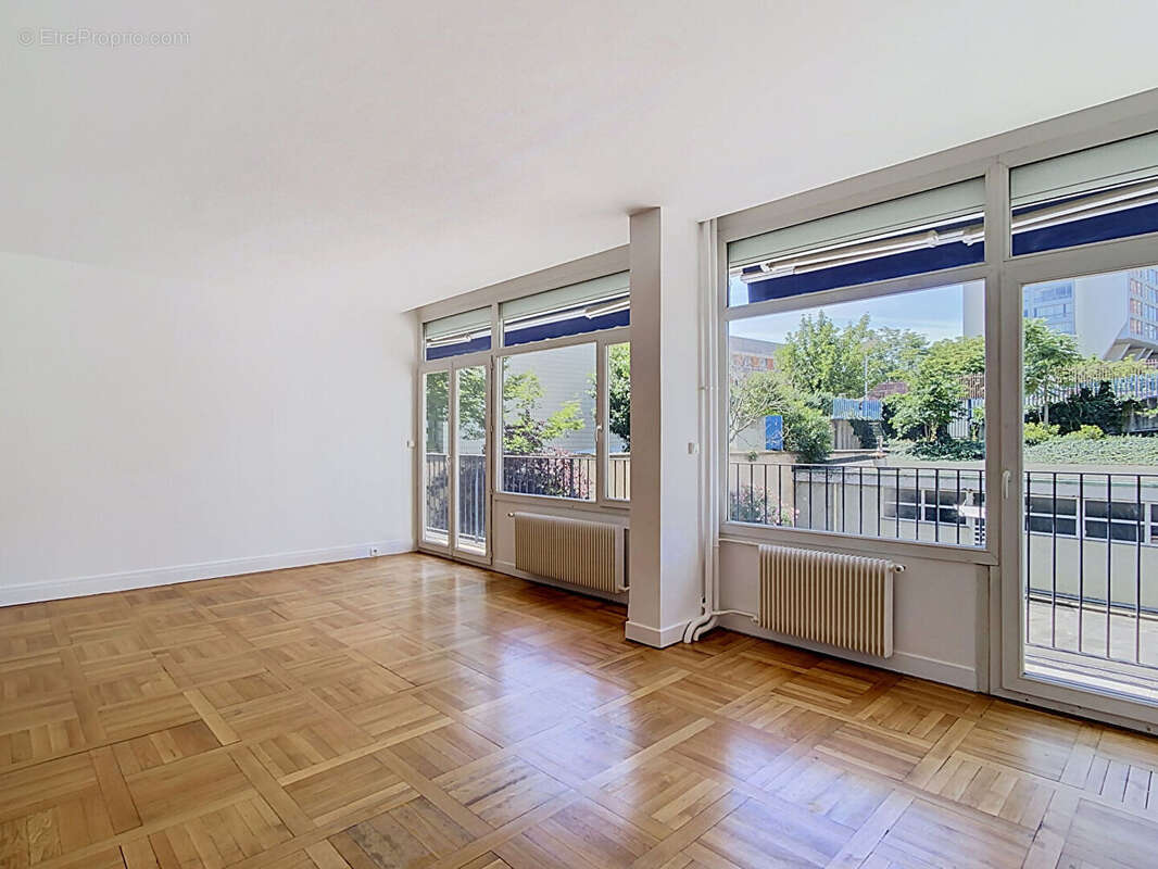 Appartement Paris 4 pièce(s) 73.95 m2 - photo 2