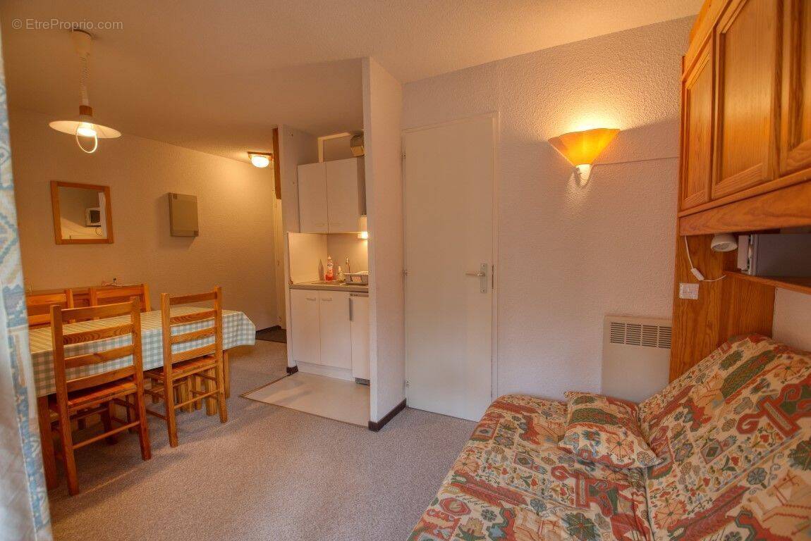 Appartement à MORILLON