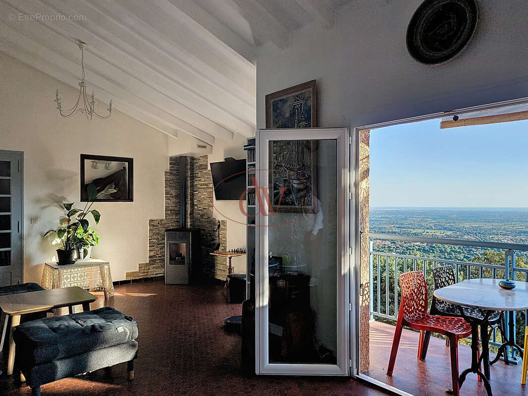 Maison à LAROQUE-DES-ALBERES
