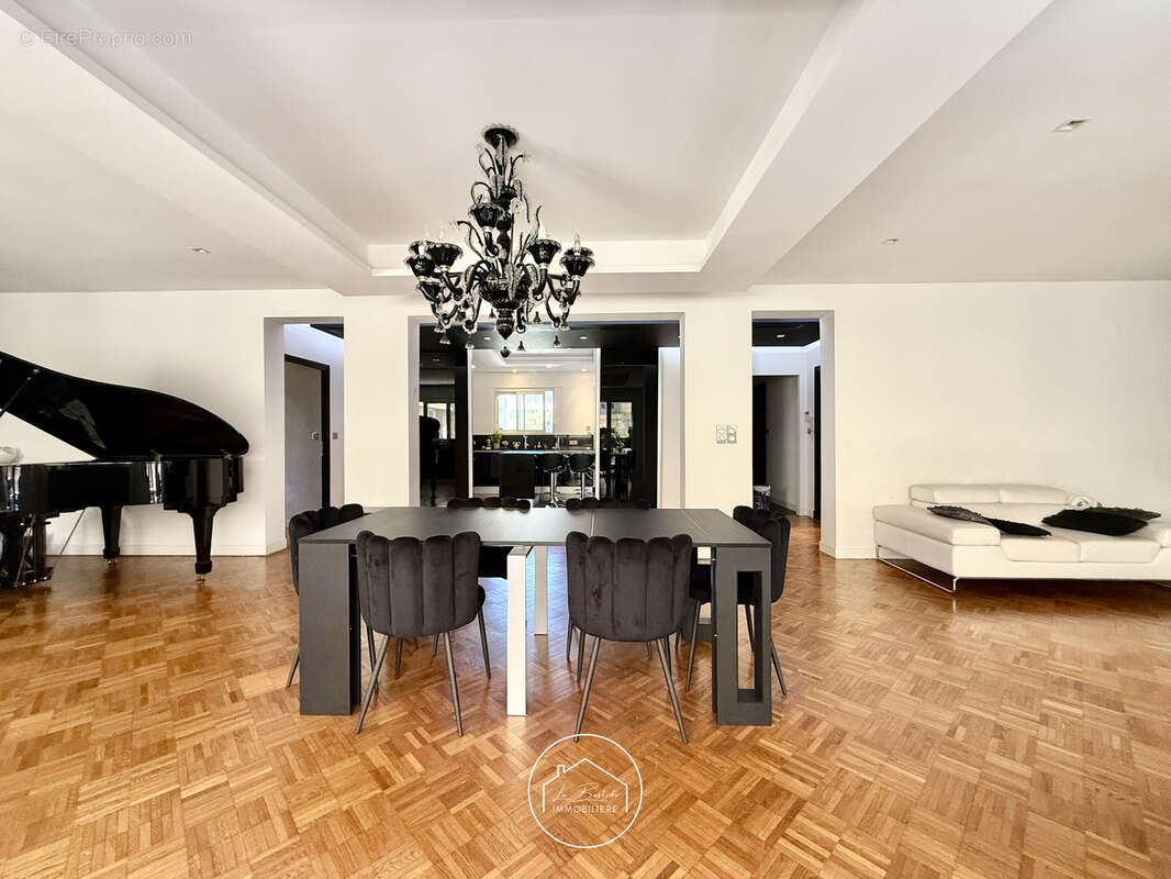 Appartement à MARSEILLE-8E