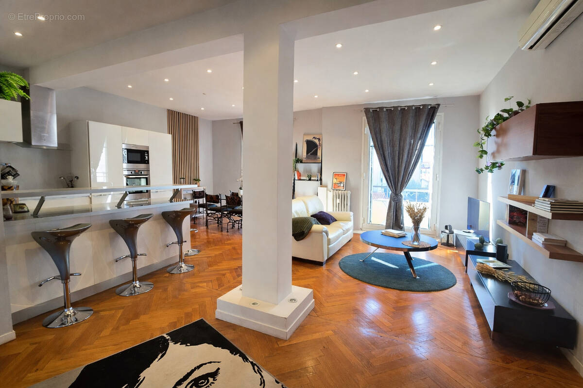 Appartement à MARSEILLE-8E