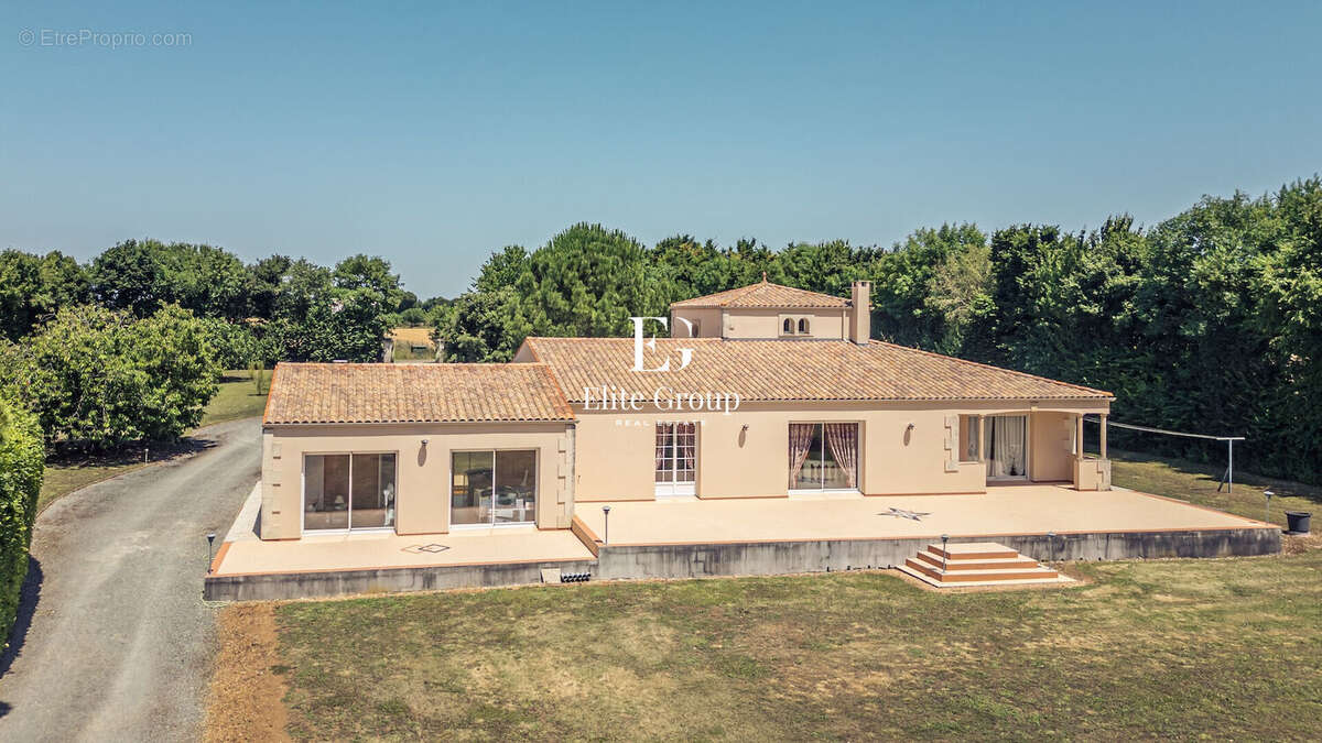 Maison à LA ROCHELLE