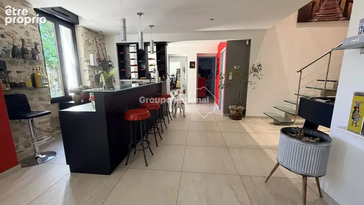 Bedarrides - mas renove en 2016 dans un magnifique parc arbore de 5 810 m² avec piscine,  4 garages - photo 19