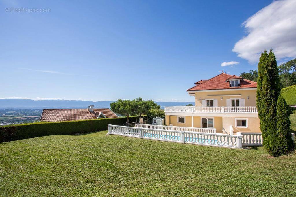 Maison à CRANVES-SALES